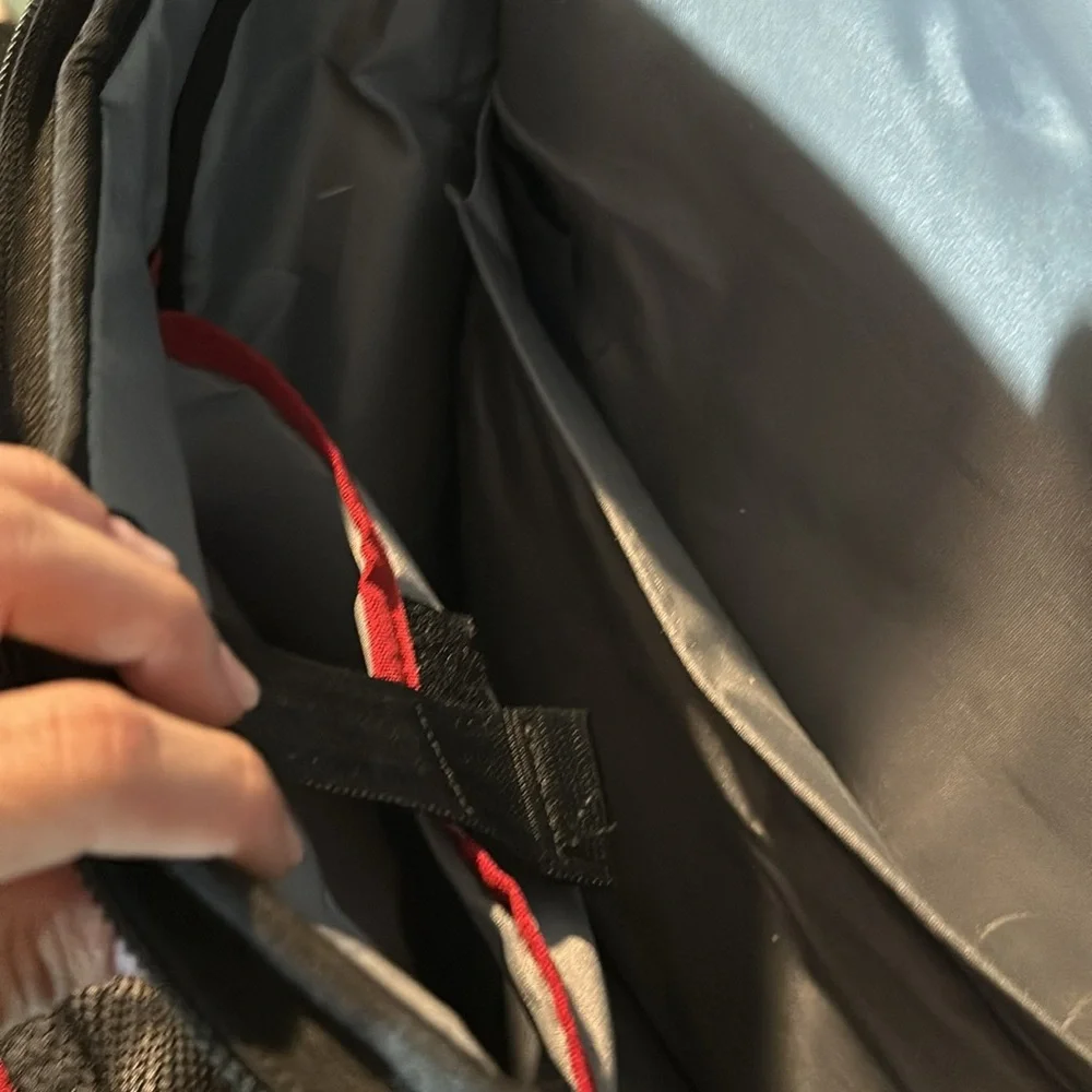 London fog backpack - Picture 3 of 9